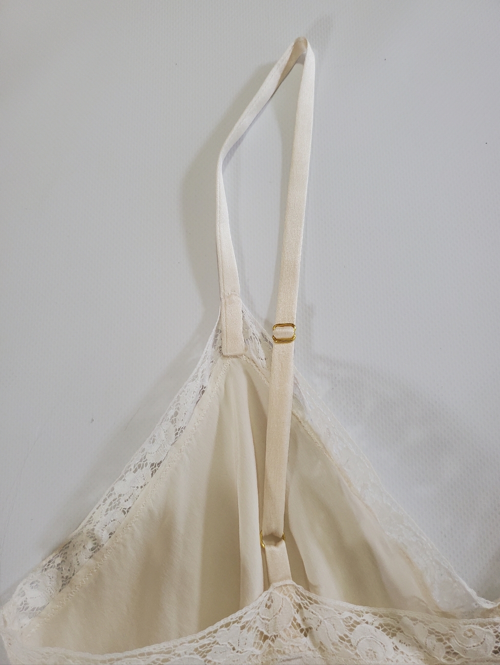 🟢2626 * Nordstrom Intimates 100% Silk Lace Trim Camisole Ivory Cream Size M - Picture 6 of 11